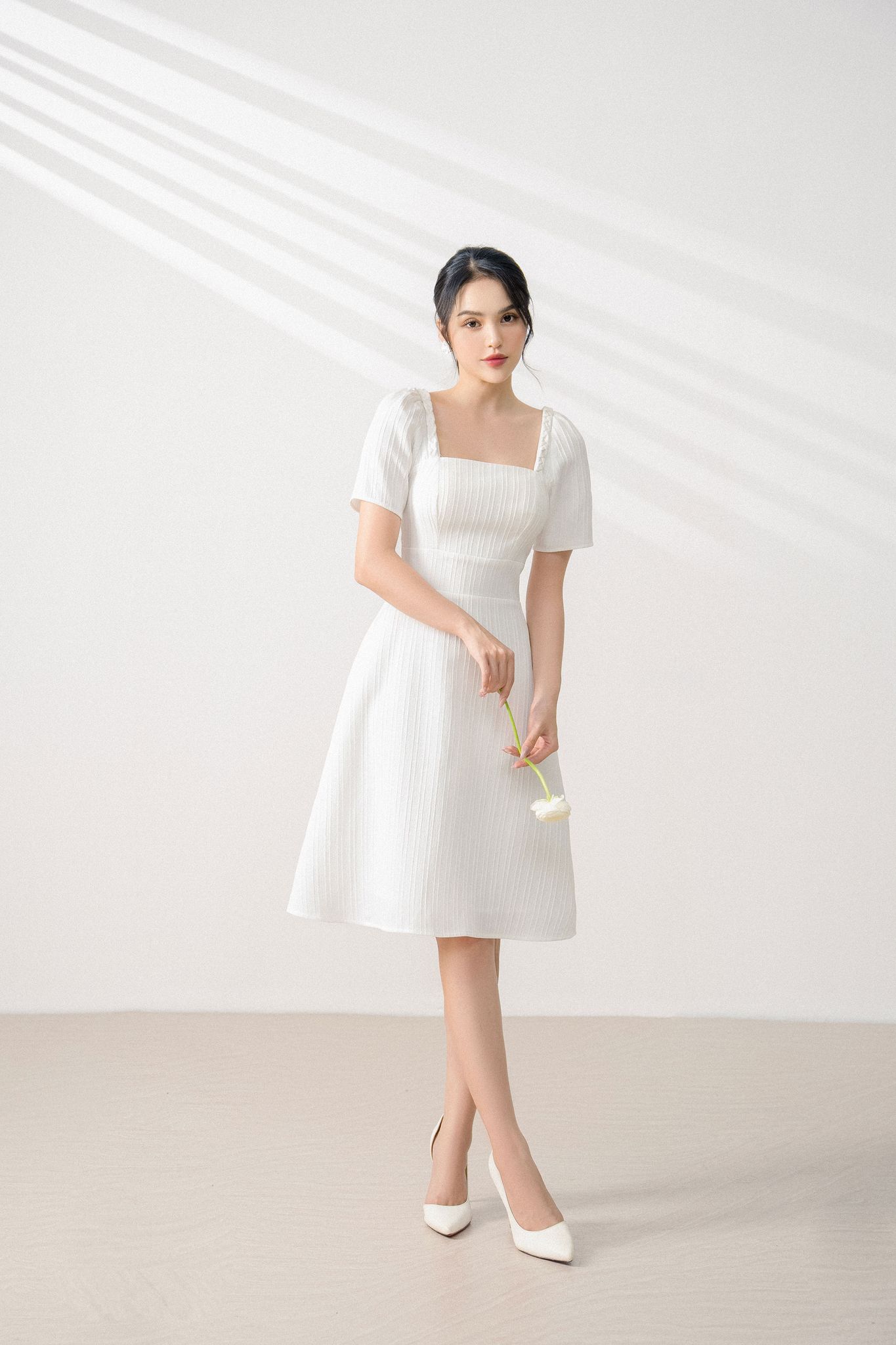 OLV - Đầm Naomi Square Neck Dress