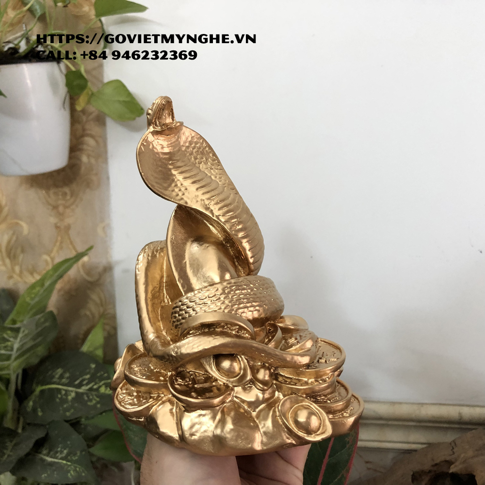 Tượng đá trang trí phong thủy tượng con Rắn ôm tài lộc phong thủy bàn làm việc - Chiều Cao 16cm - Màu nhũ đồng