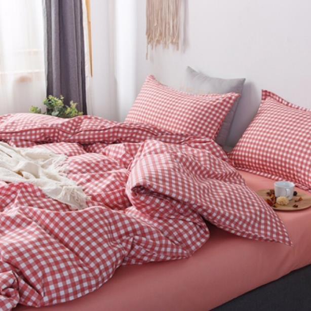 Bộ chăn ga poly cotton - mẫu kẻ ô vuông đỏ