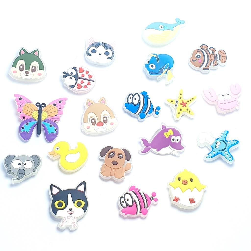 Jibbitz / Sticker phản quang gắn dép