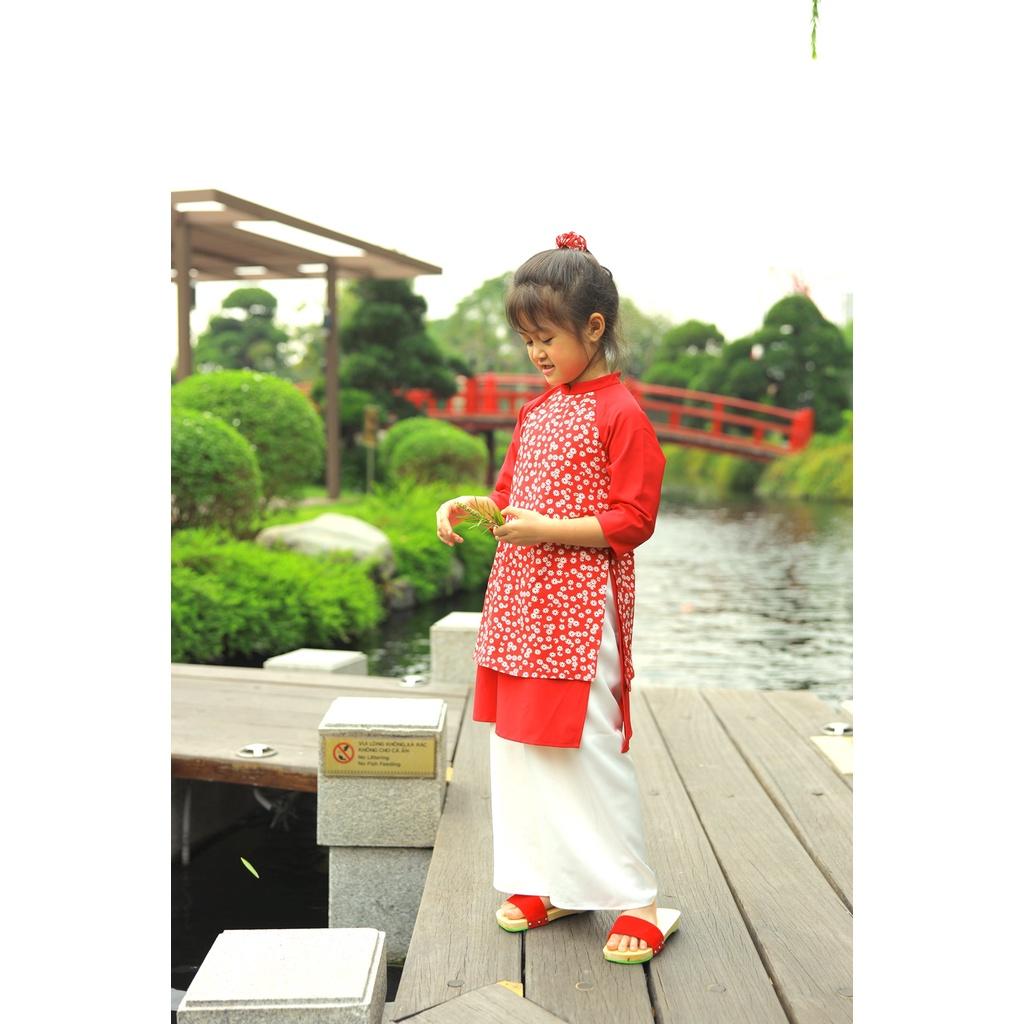 Áo dài cho bé gái BYZU kiểu áo dài cách tân 4 tà hoa nhí, chất liệu lụa cao cấp