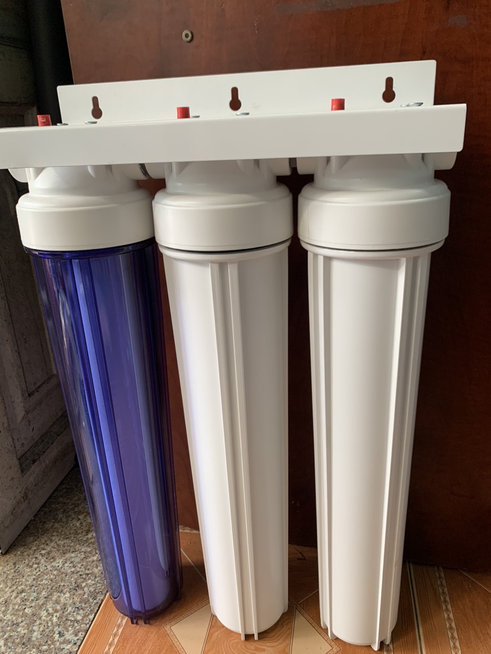 Bộ lọc nước sinh hoạt 3 cốc 20inch (gồm cốc +tay vặn+lõi 1,2,3 +pat treo), màu cốc tùy đợt/ lọc đầu nguồn