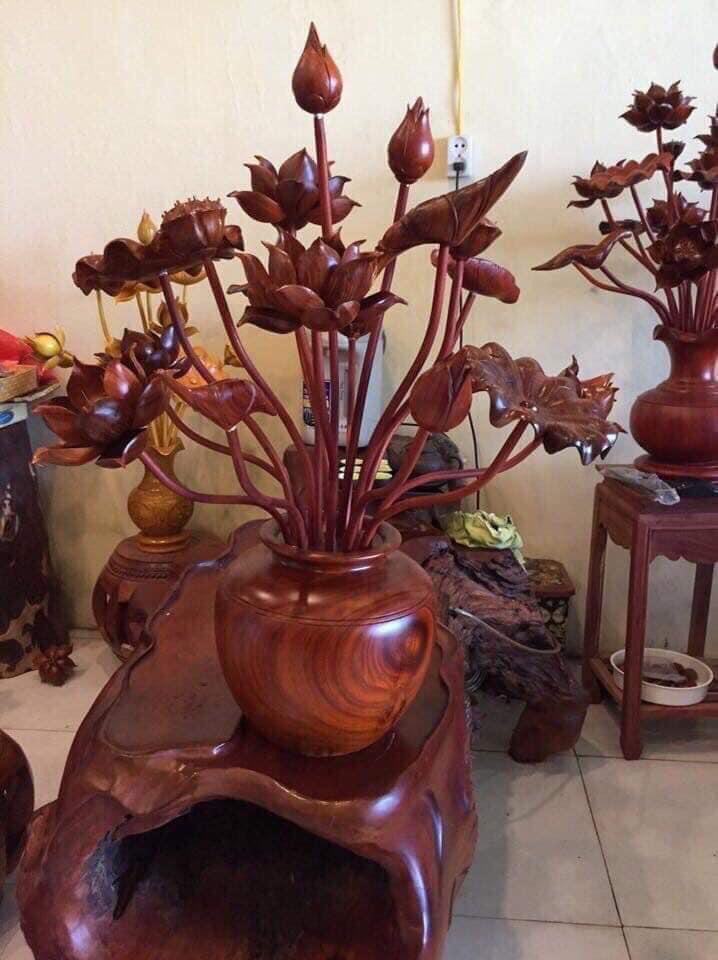 Hoa sen gỗ hương 1 chum 17 cành víp