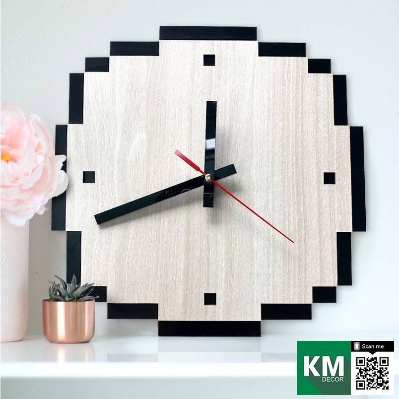 Đồng hồ treo tường decor phong cách pixel bằng gỗ cắt laser KMDH04