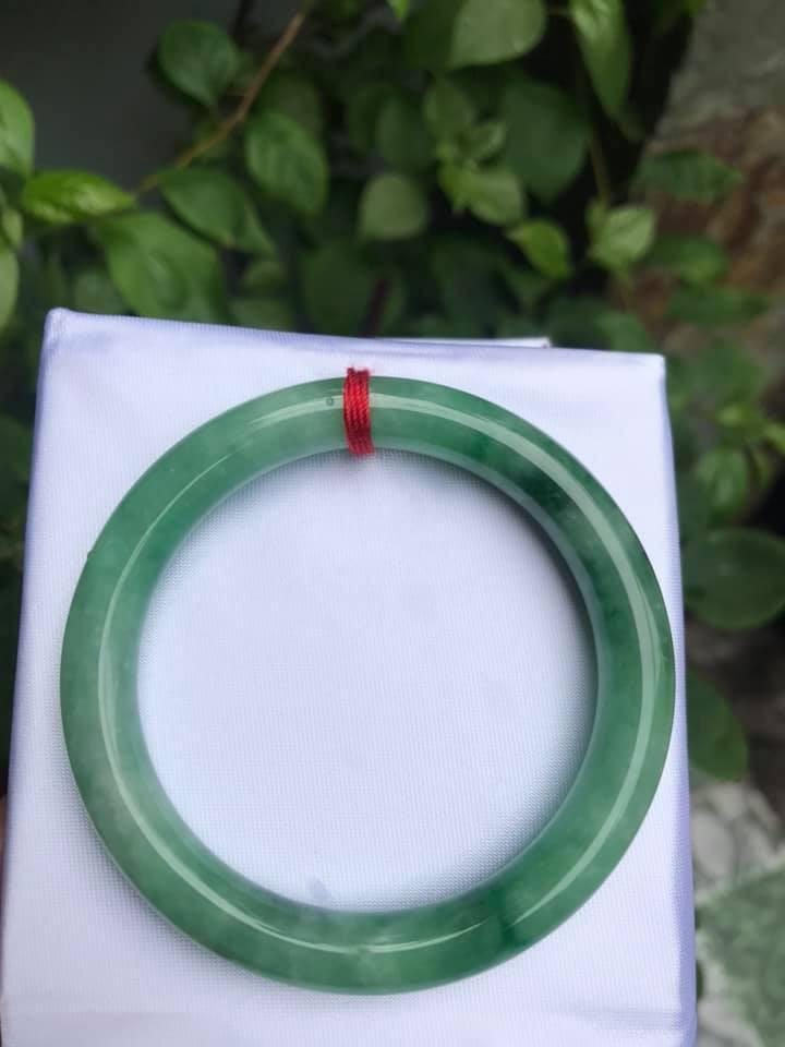 Vòng tay nữ Vip ĐẬU LÝ 50mm x độ dầy 8,2mm Đẹp nữ 50kg đến 55kg đeo màu Xanh Nhẹ Điểm Đậu Lý 100% đá cẩm thạch thiên nhiên