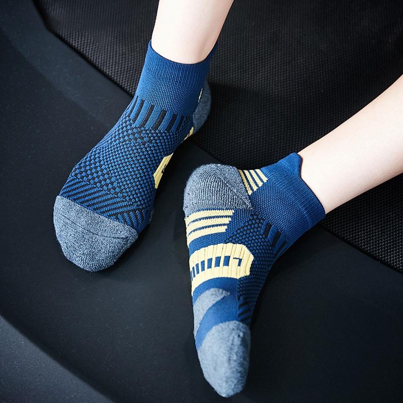 Set 4 Đôi Vớ thể thao dày dặn chuyên dụng dành cho nam nữ chạy bộ/ bóng rổ/ bóng đá/ đi xe đạp/ quần vợt Ms11