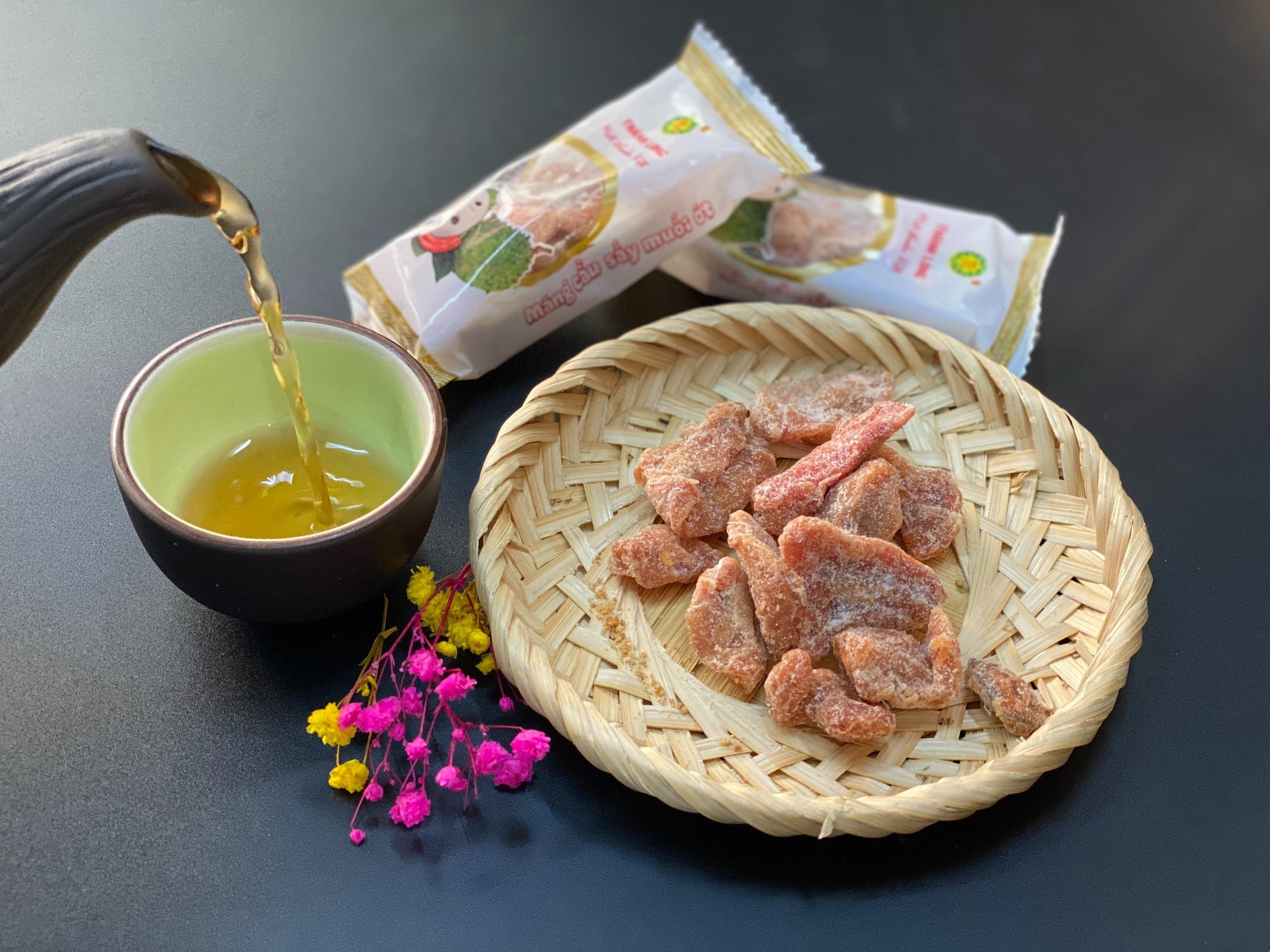 Mãng Cầu Sấy Muối Ớt Truyền Thống Thơm Ngon/ Mãng Cầu Sấy Muối Ớt Thành Long 200gr - Việt Nam