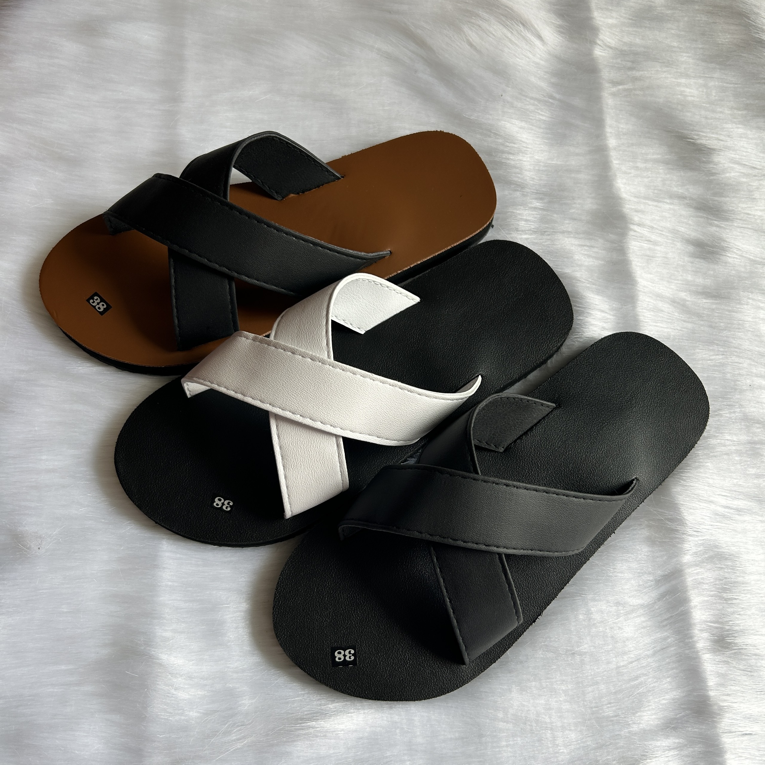 Dép sandal Nữ quai da mềm Đế bệt Cao Su ôm chân LYNA Sandal mã SD26