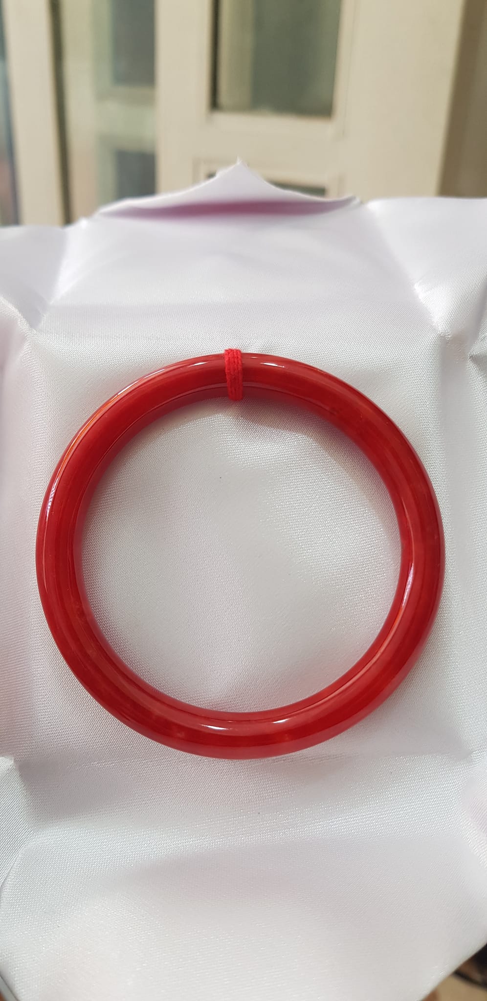 Vòng Tay Phong Thủy mới Đá Cẩm Thạch Đỏ Đẹp Sao 55mm x cọng 7mm màu đỏ đậm tươi bóng đẹp nữ mệnh hỏa mệnh thổ 54kg - 65kg đeo hợp đẹp ạ
