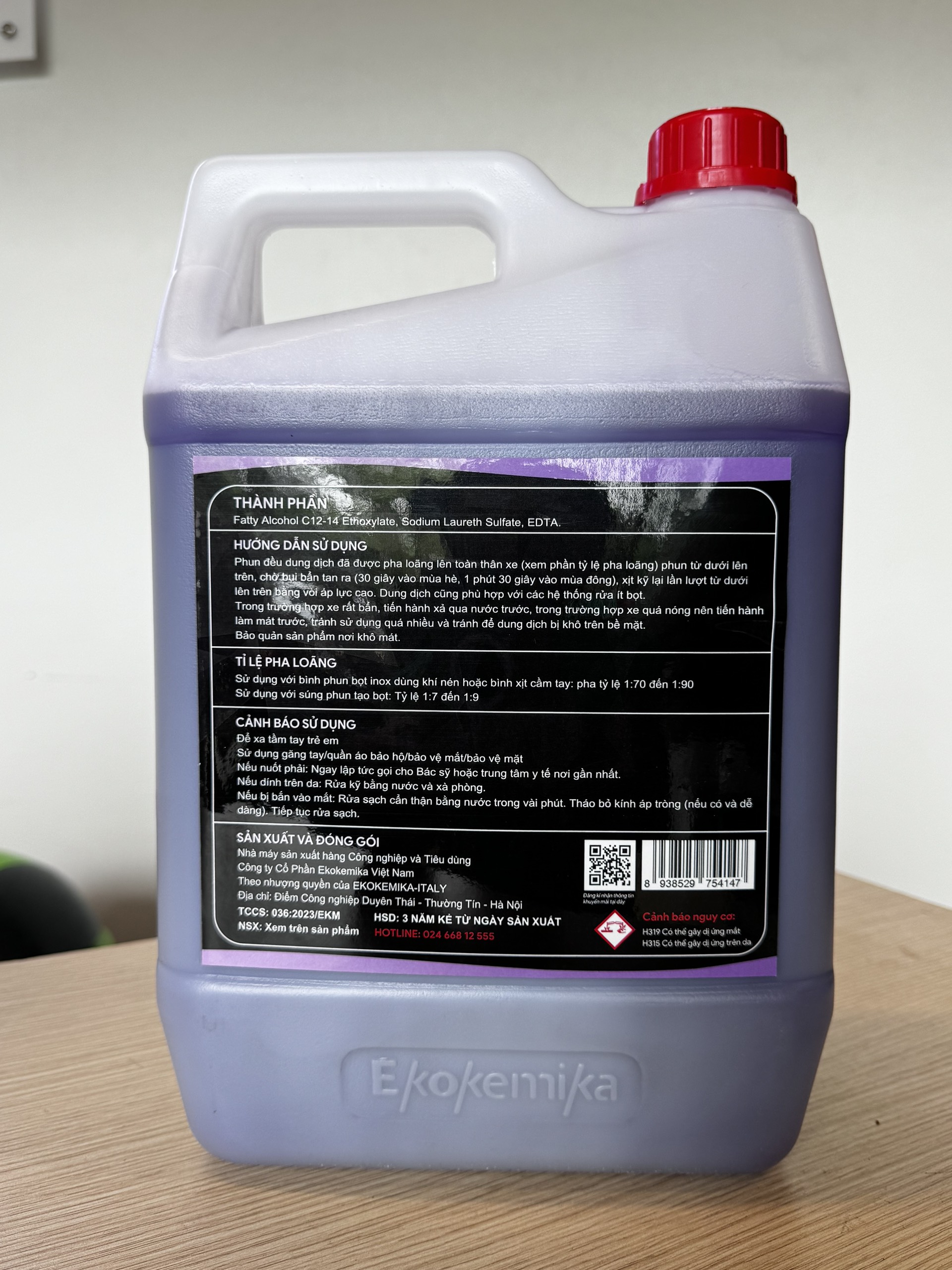 DUNG DỊCH RỬA XE MÁY Ô TÔ KHÔNG CHẠM EKOKEMIKA TREX-9 -5L