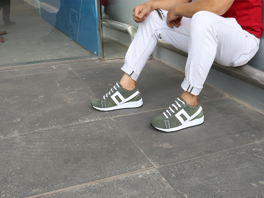Giày Tăng Chiều Cao Nam Siêu Nhẹ T&TRA Tăng Cao 8Cm- T22 Xanh Rêu - Chất Liệu Da Bò Cao Cấp, Đế và Lót Tăng Cao Chất Liệu EVA Siêu Nhẹ, Trọng Lượng Nhẹ Hơn 30% So Với Đế Cao Su