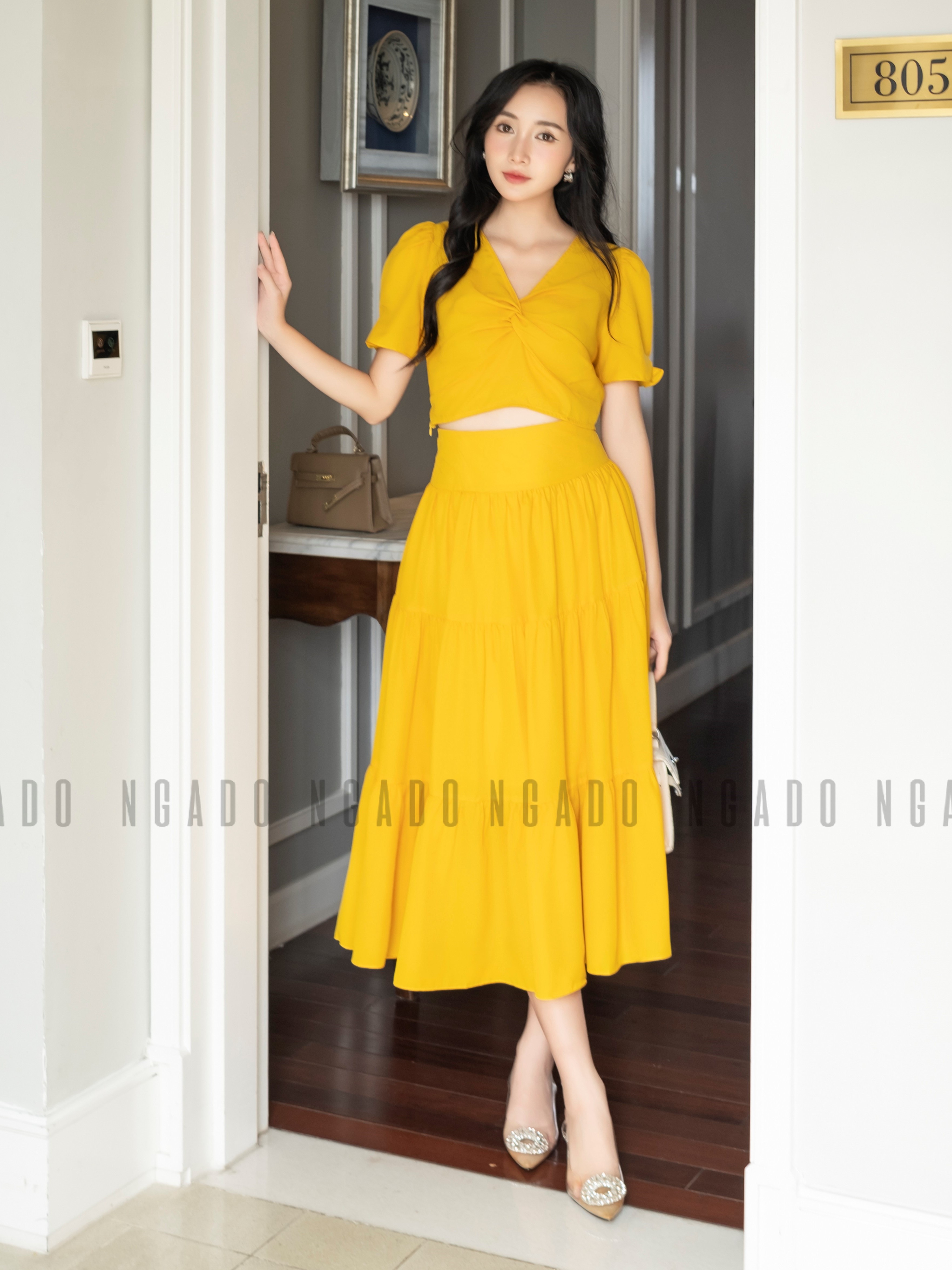 Set áo váy vàng NGADO , set đồ nữ , Set áo kèm chân váy xòe , Set đồ nữ thiết kế