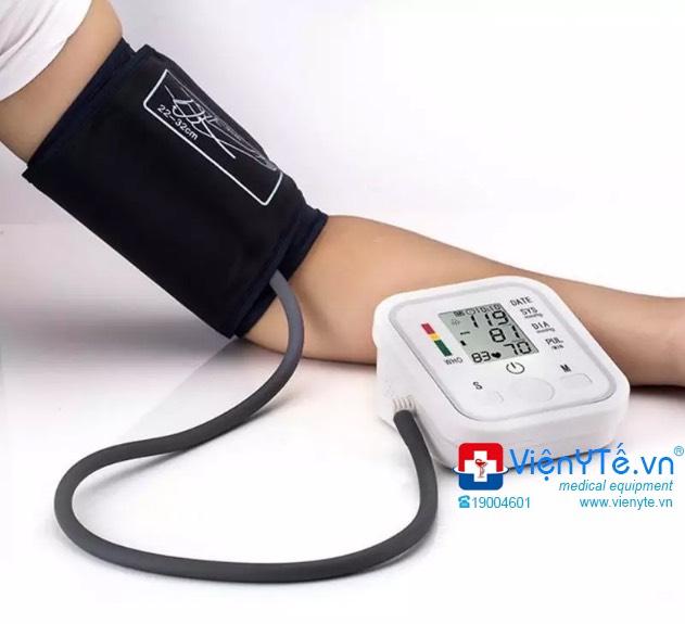 Máy đo huyết áp có giọng nói Tiếng Việt Sinoheart BA 801- tặng kèm dây sặc