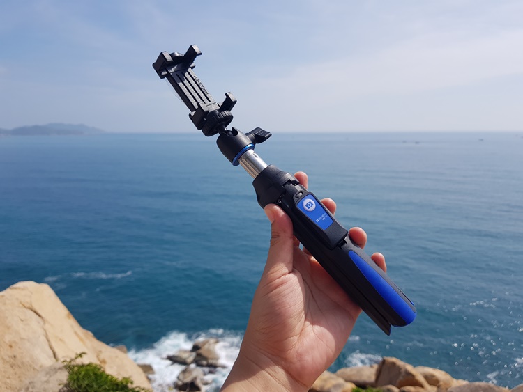 Gậy Selfie Chụp Hình Tự Sướng Tích Hợp Tripod Benro MK10 Hỗ Trợ Bluetooth 3.0 - Hàng Nhập Khẩu