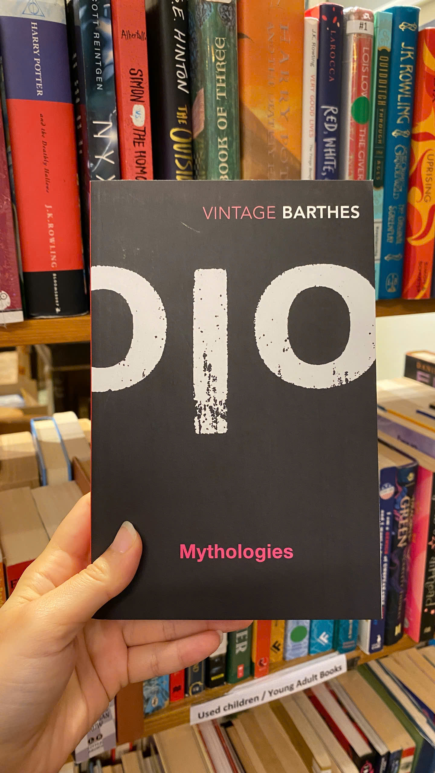 Sách - Mythologies by Roland Barthes | Philosophy / Triết học Tiếng Anh / Ngoại văn Nhập khẩu UK