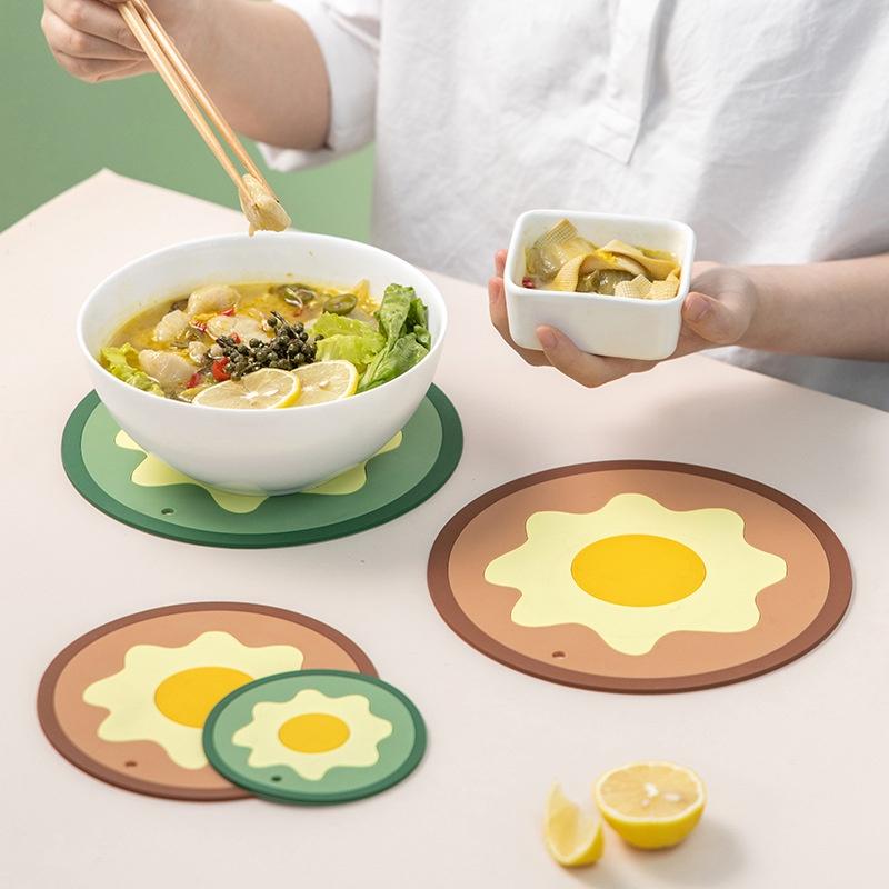 Lót nồi hình Trứng chống trơn trượt, cách nhiệt tốt cute GD507-LNoi-Trứng, lót nồi silicone chịu nhiệt cute, tiện dụng