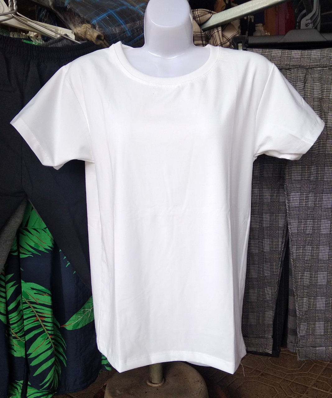 Áo thun basic cổ tròn tay ngắn chất cotton màu trắng trơn