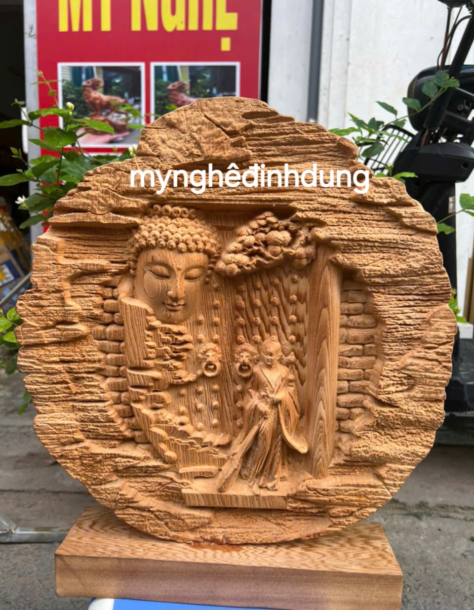 Tượng nhất tâm bái phật bằng gỗ ngọc Am thơm nức cao 43x40x9cm