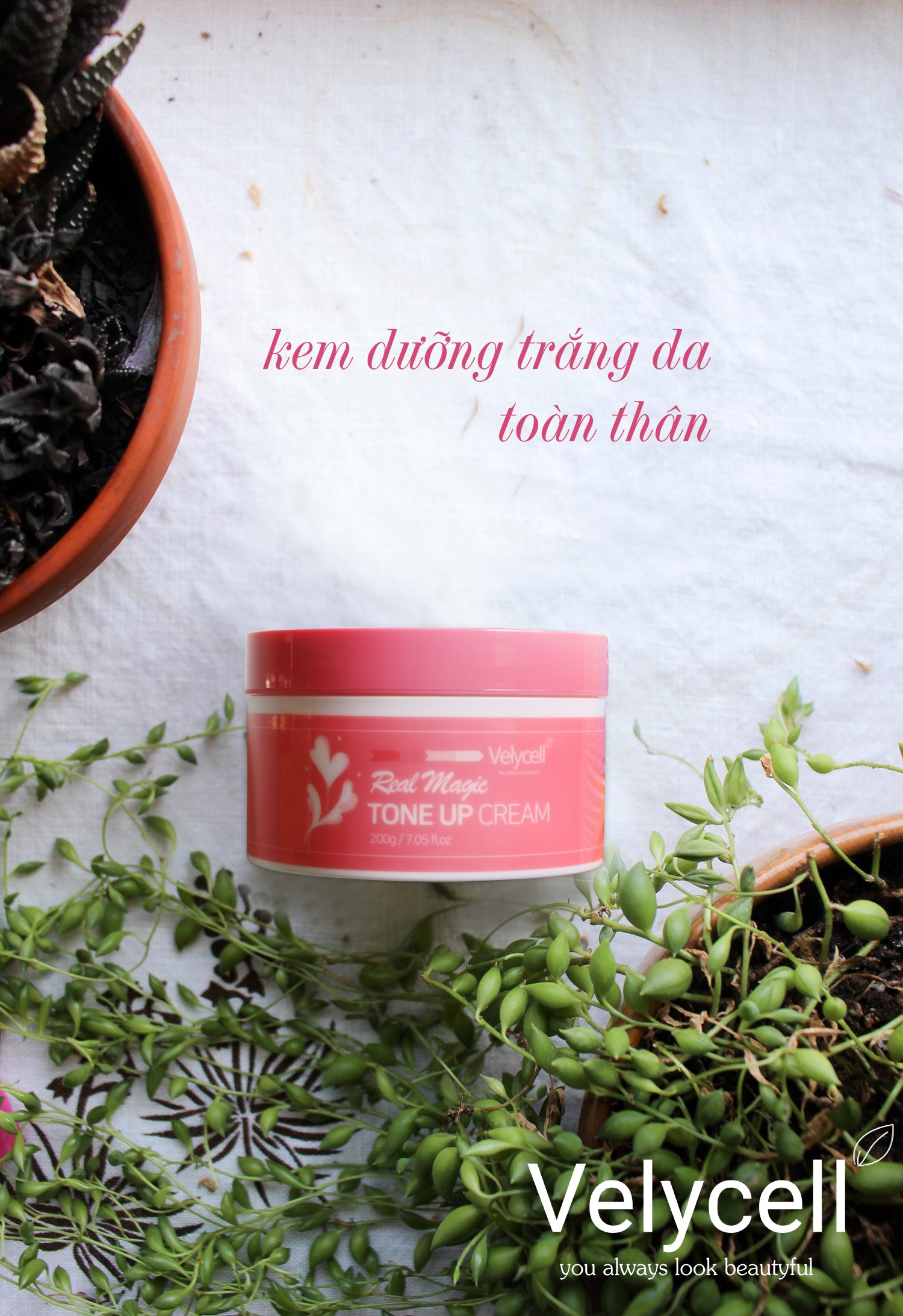 Kem dưỡng trắng da toàn thân Velycell Real Magic Tone Up Cream 200ml