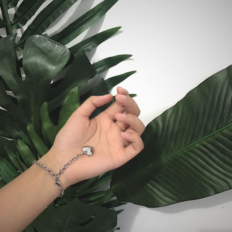 Vòng tay unisex trái tim