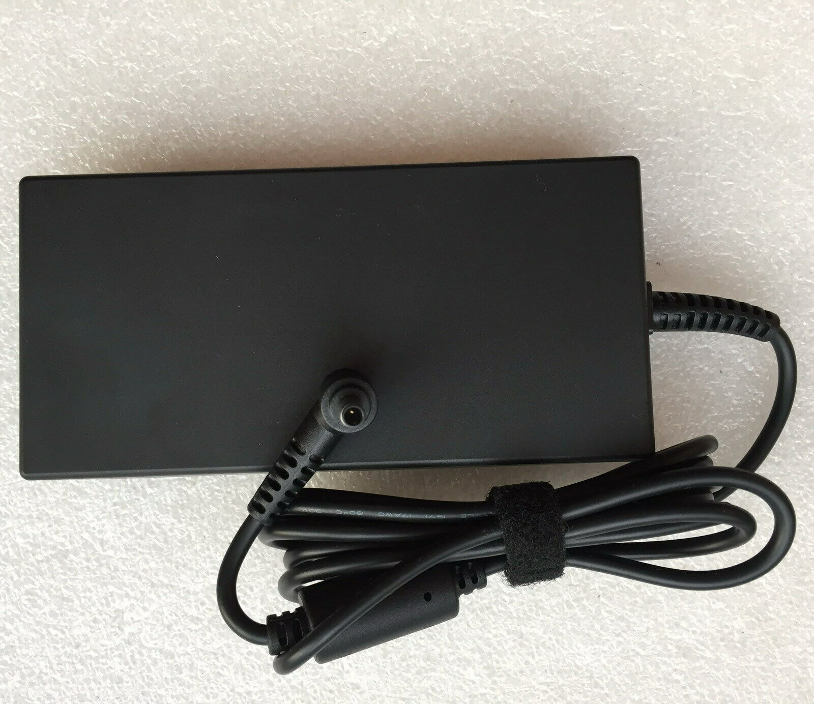 Sạc dành cho MSI Pulse GL66 GL76 12UGK Gaming Laptop 12UGK-258 240W 4.5mm TIP hàng nhập khẩu