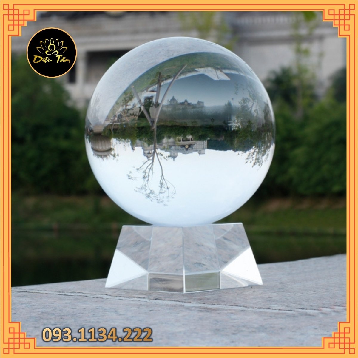 Quả cầu phong thủy pha lê màu trắng size to 15cm hợp mệnh Thủy, mệnh Kim đồ phong thủy trang trí