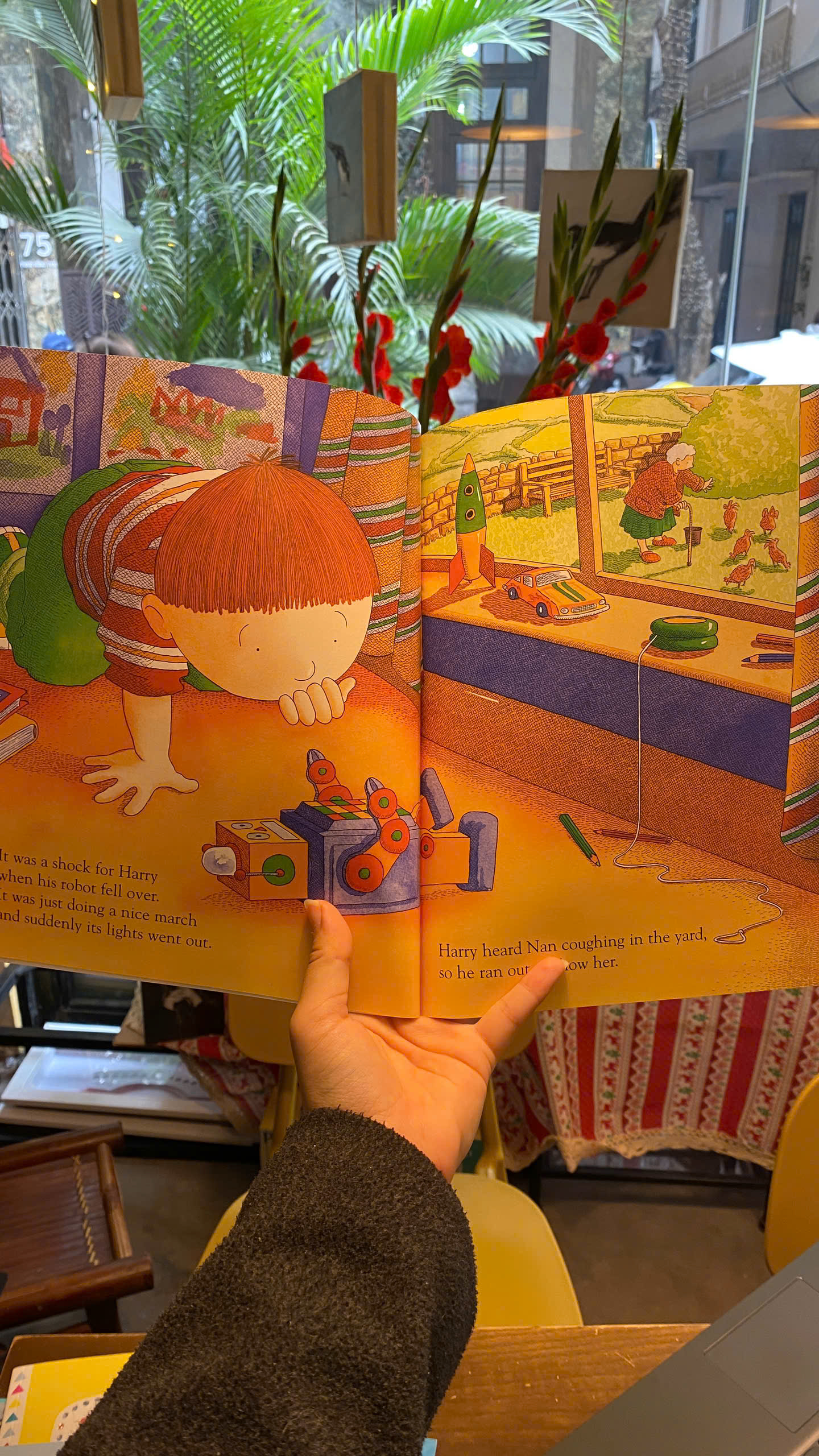 Sách - Harry and the Robots by Adrian Reynolds | Children's English Picture Book