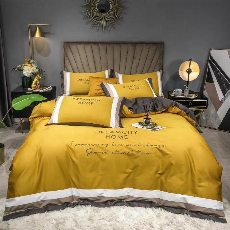 Bộ chăn ga gối lụa Dreamhome city cao cấp,gồm 1 vỏ chăn 1 ga 2 vỏ gối nằm-đỏ kẻ nhỏ