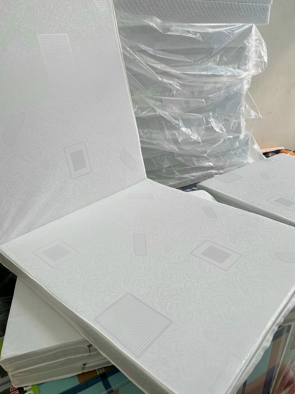 Đệm cũi đủ kích thước ,Đệm bông ép vỏ cotton , Nhận làm đệm theo kích thước cũi