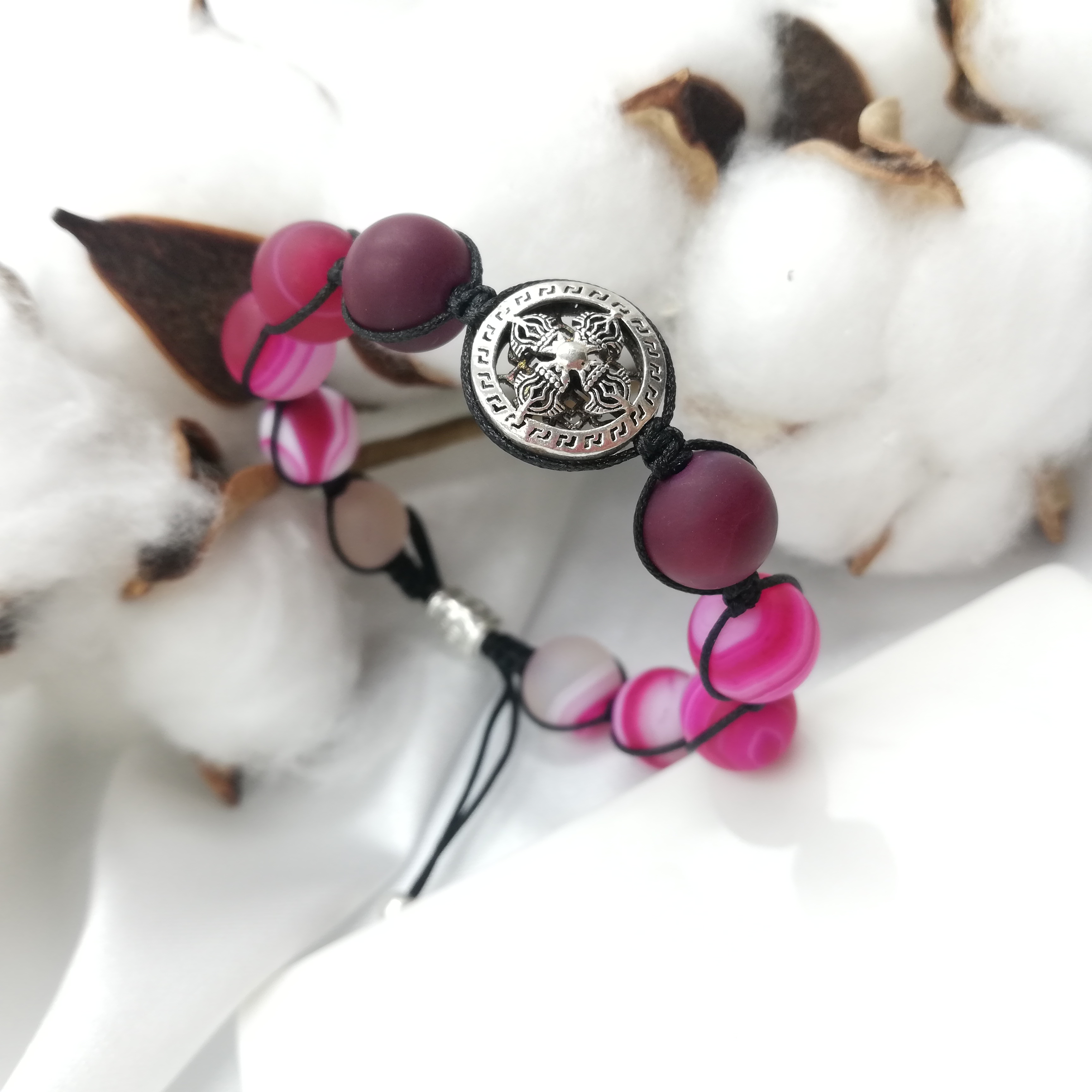 Vòng Tay Thắt Dây Mã Não Hồng Mix Charm Bạc 925