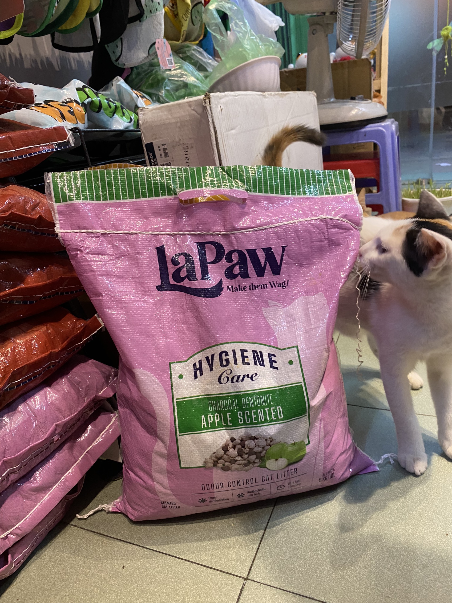 CÁT VỆ SINH LAPAW CHO MÈO TÚI 10L - BAO BÌ MỚI