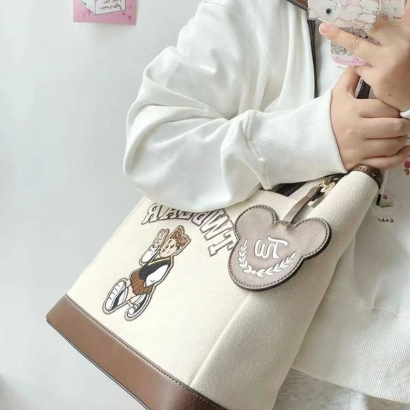 Túi Tote xách tay kẹp nách ZuCi X01B20 công sở nữ bản to hoạ tiết gấu Bear xinh xắn bản to size 30cm