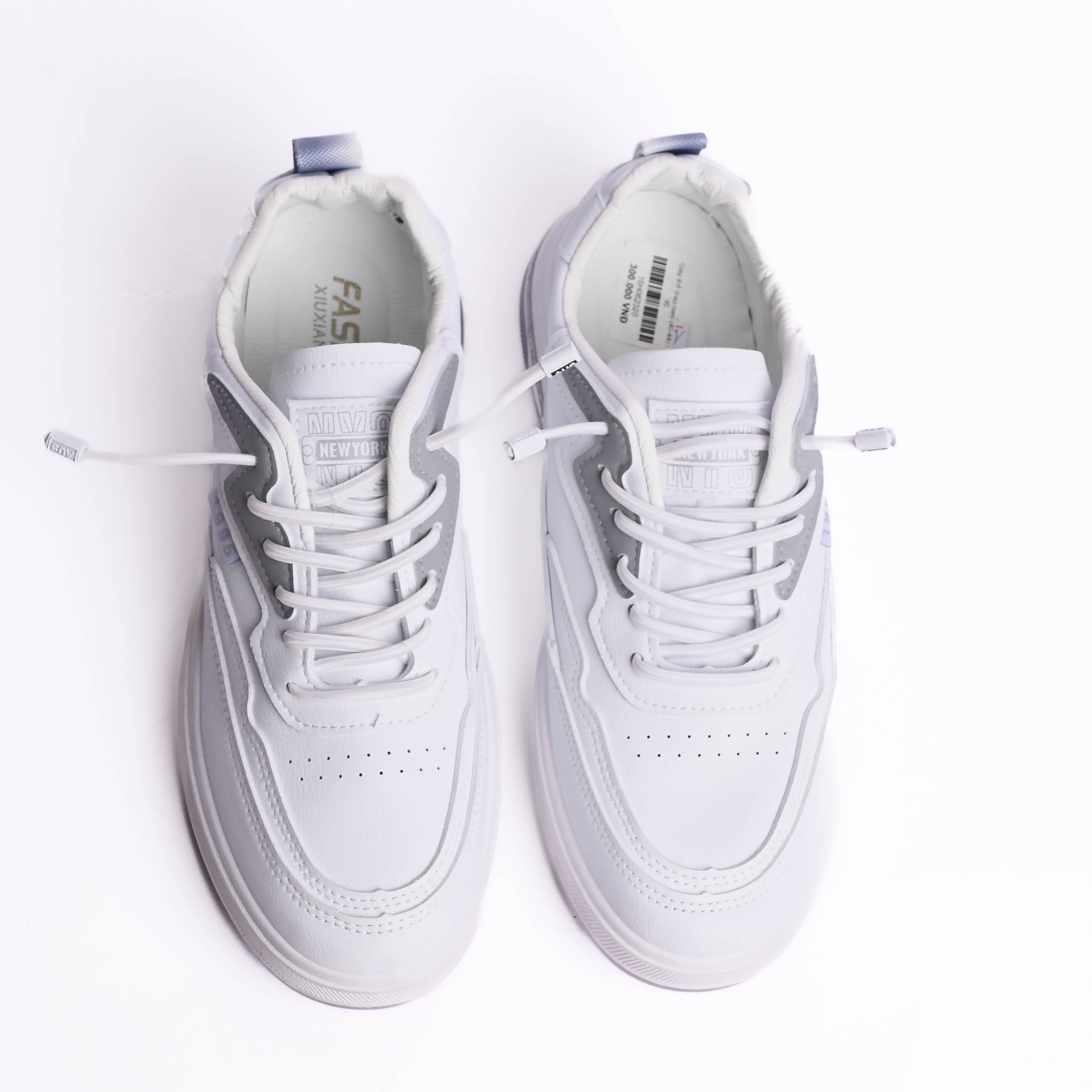 Giày thể thao nam đơn giản