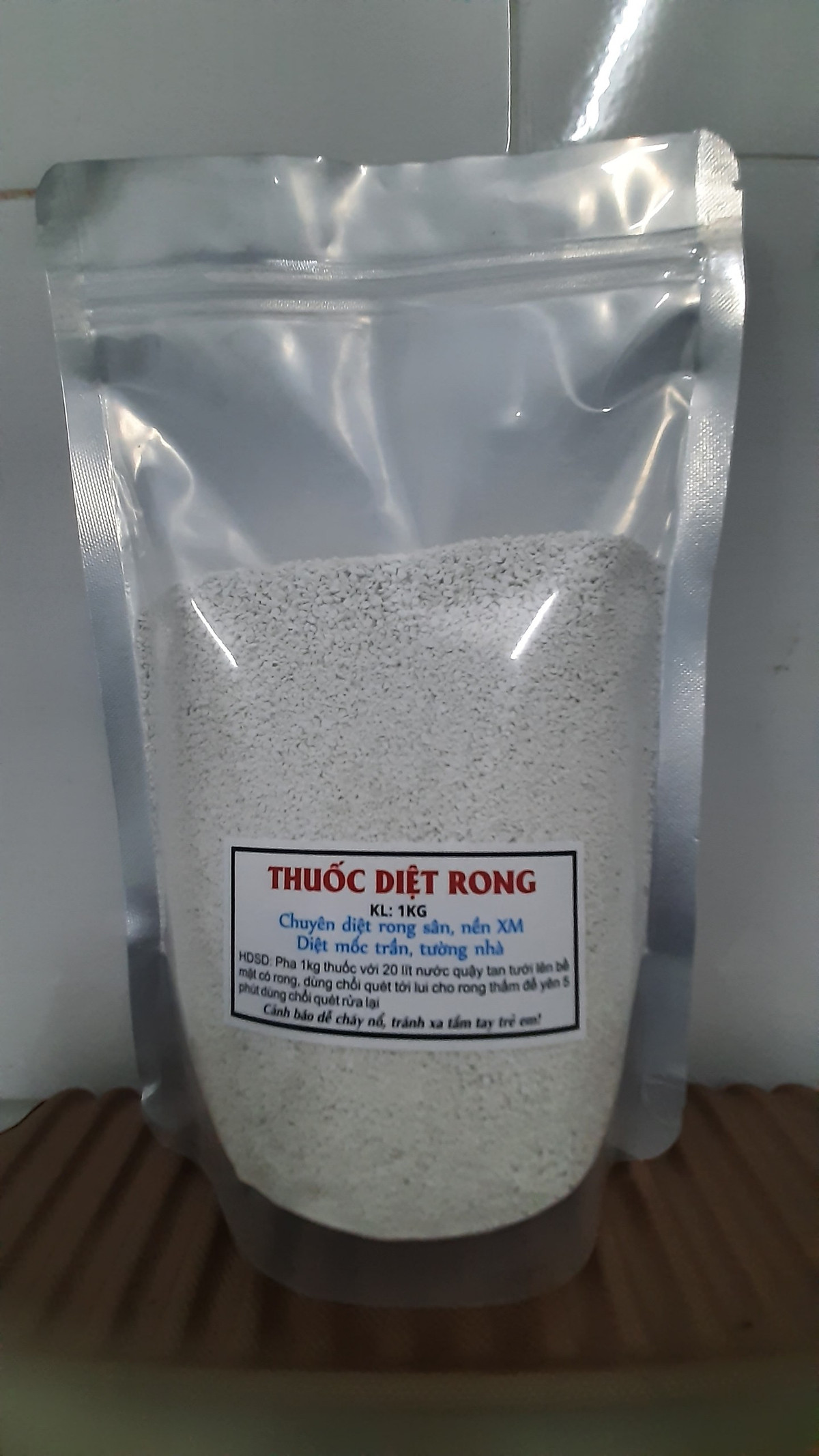 Bột Tẩy Diệt Rong Rêu Trên Nền Xi Măng, Nền Gạch, Diệt Mốc Trần, Tường Nhà Gói 500Gr