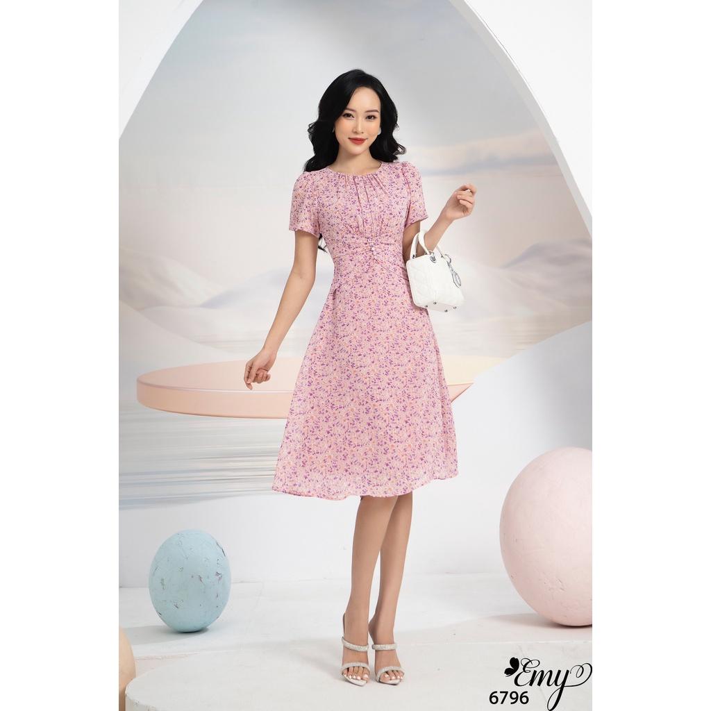Đầm EMY EM6796 Xoè Hồng Cổ Tròn