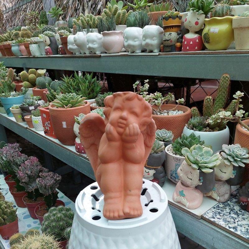Chậu đất nung Bình Dương, thiên thần, đường kính miệng chậu 7cm, chiều cao 20cm