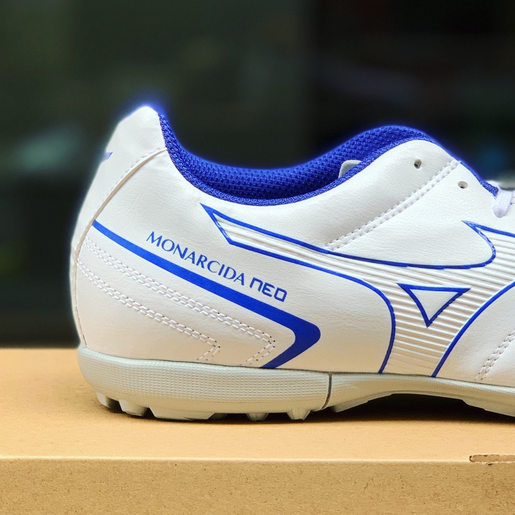 Giày đá bóng Mizuno Monarcida Neo II Select AS - P1GD222525 - Trắng/Xanh