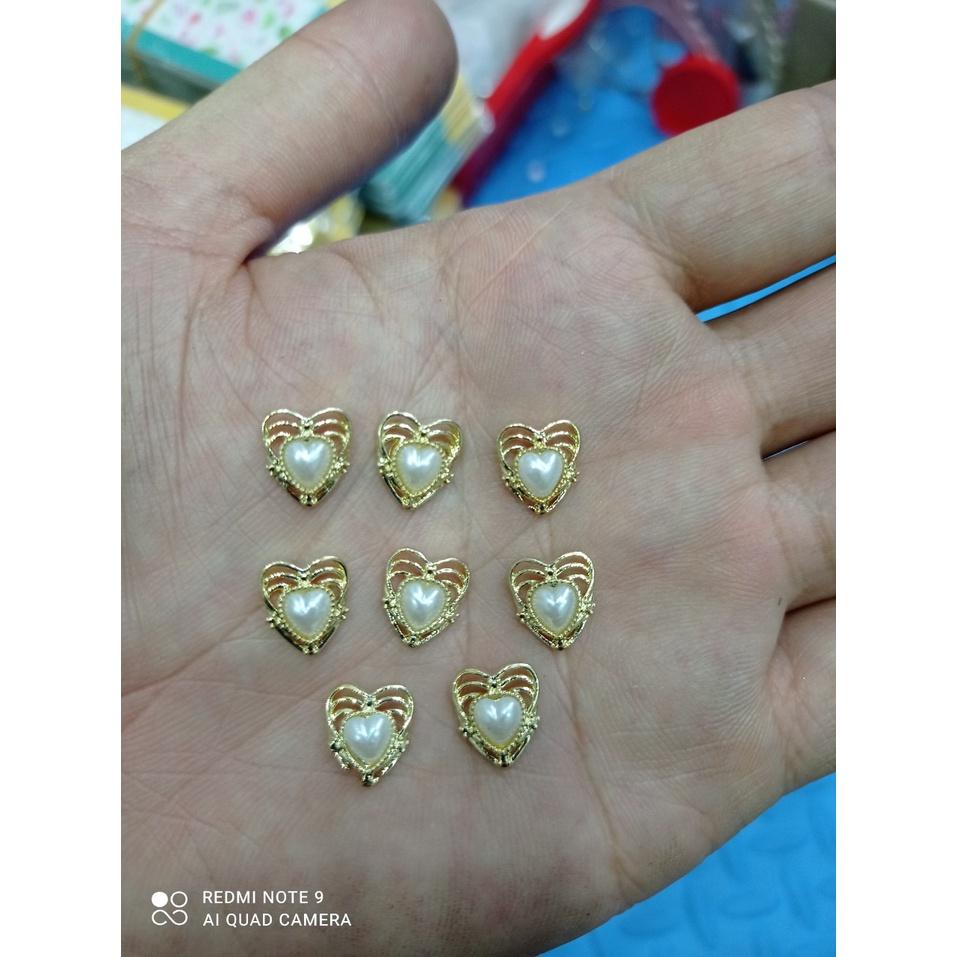 Charm đá gắn móng, charm đá hình trái tim