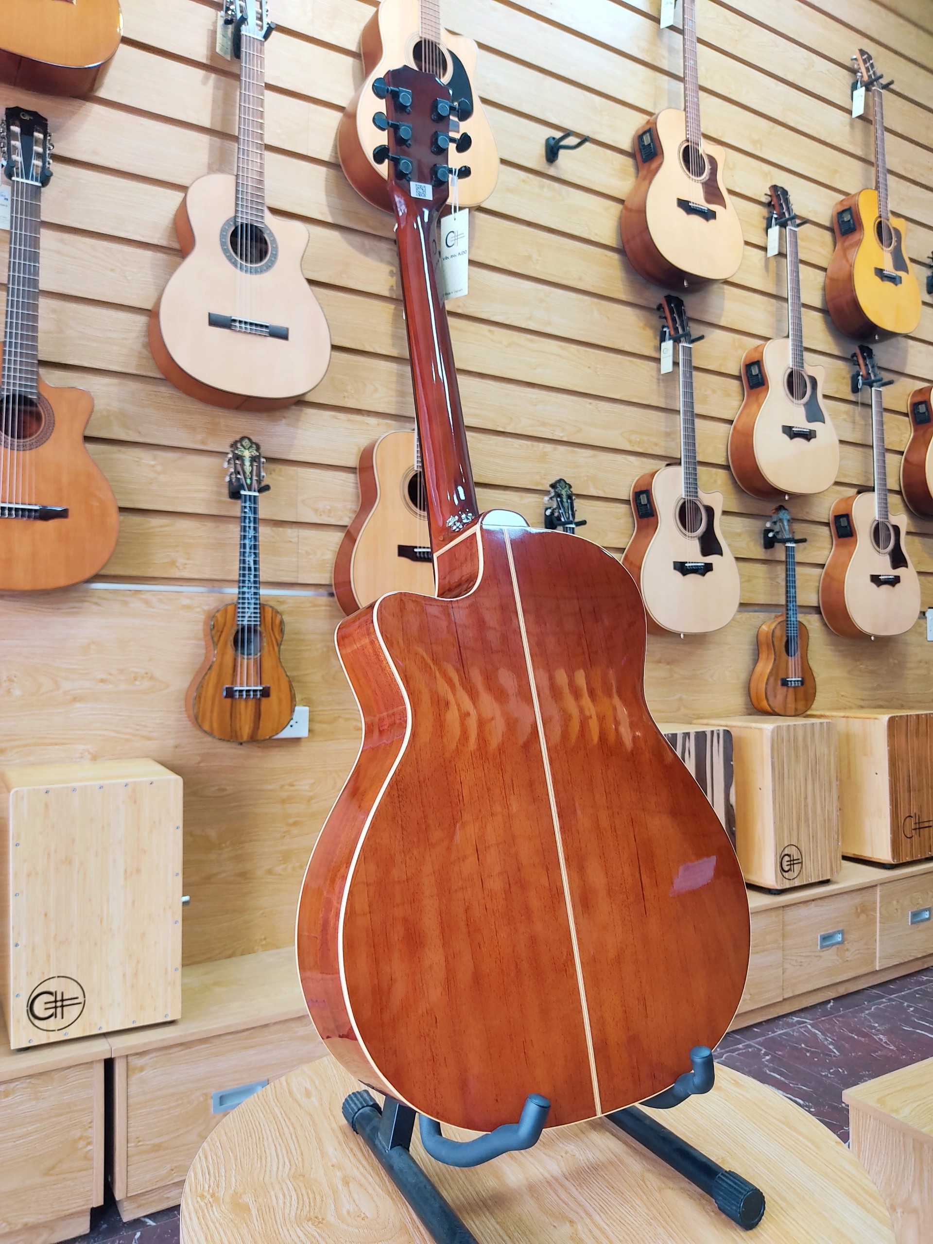 Đàn guitar acoustic C#11A