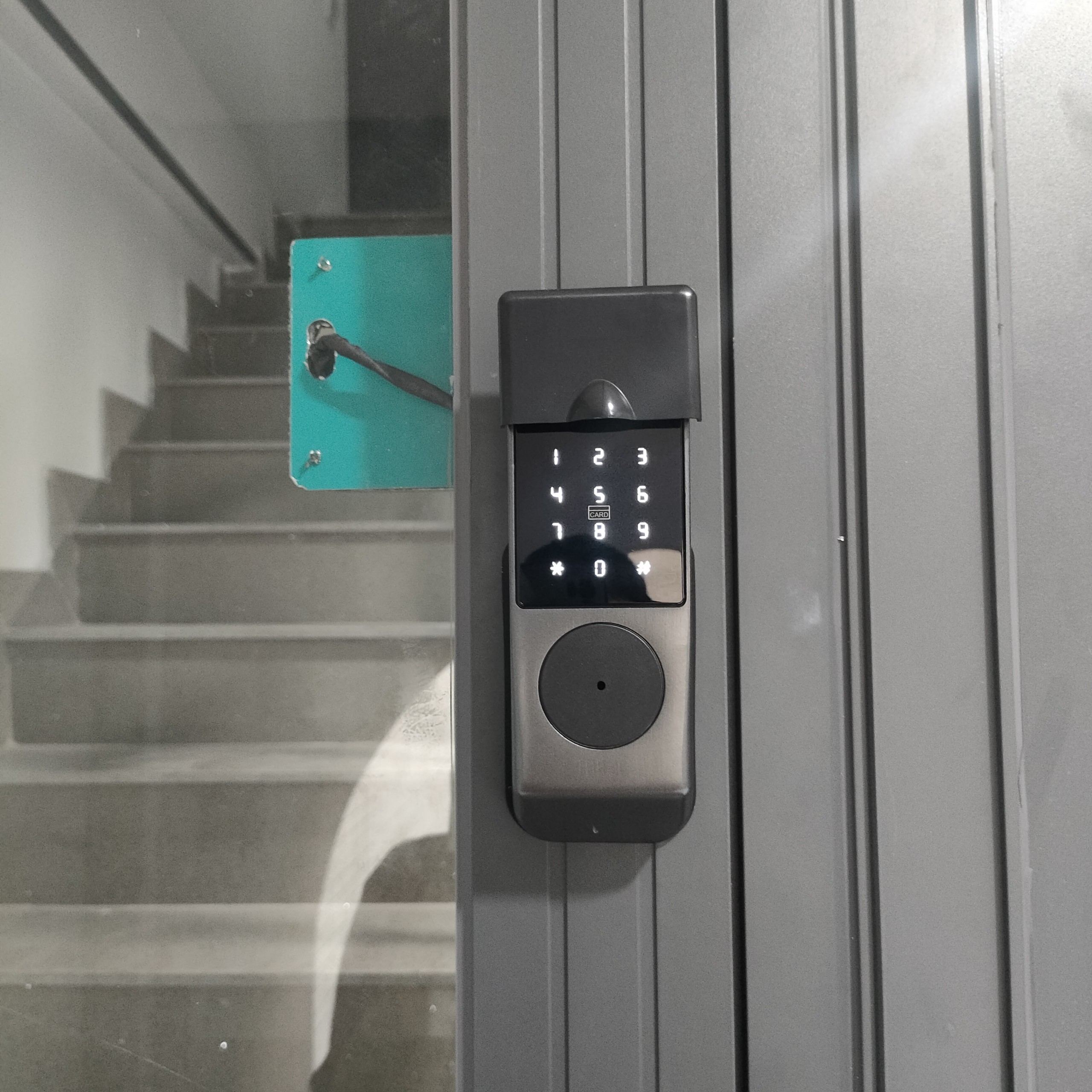 KHÓA THẺ TỪ - VÂN TAY 1 MẶT SAFARISG KC-01, DÙNG APP QUẢN LÝ NGƯỜI DÙNG TRÊN ĐIỆN THOẠI - BLUETOOTH / WIFI - HÀNG NHẬP KHẨU