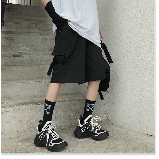 QUẦN ĐÙI LỮNG,CHẤT LIỆU KAKI MỀM,THOÁNG MÁT,MẪU MỚI NHẤT HIỆN NAY THỜI TRANG VINA 1HIT FASHION