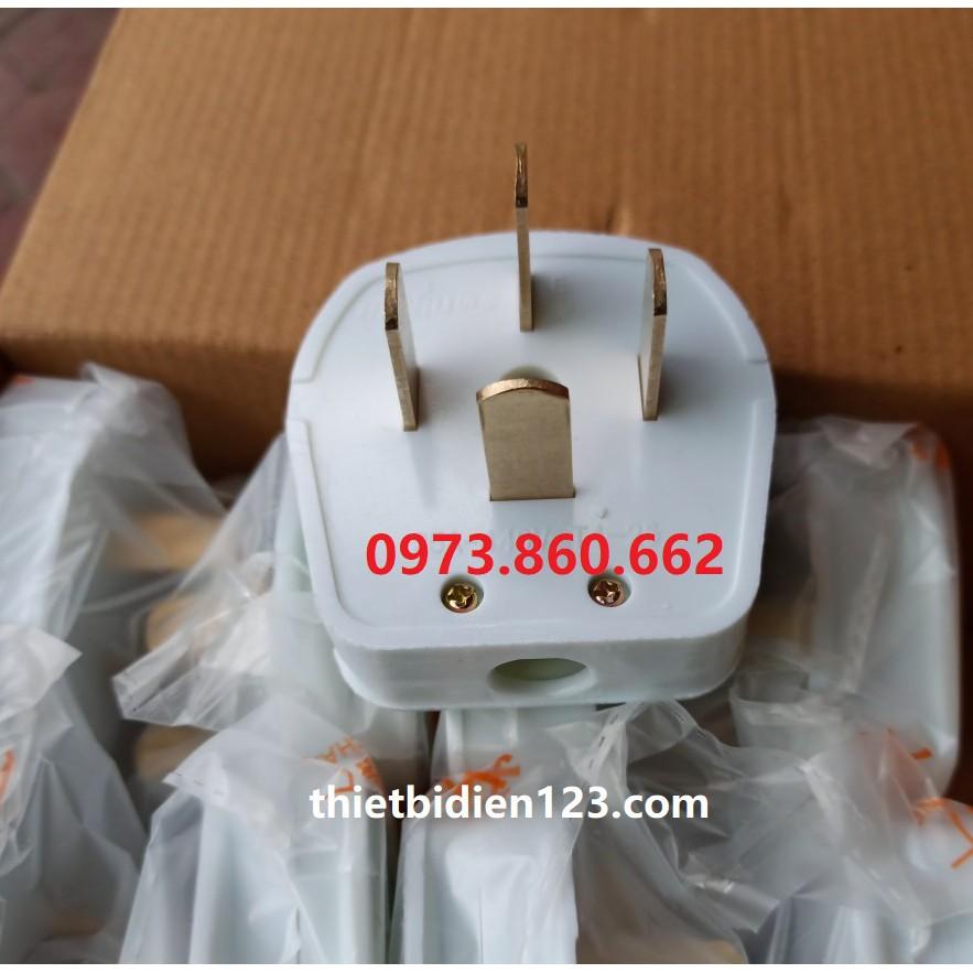 Ổ cắm 3 pha 4 lỗ mặt vuông 16A, 25A kiểu tiêu chuẩn 86