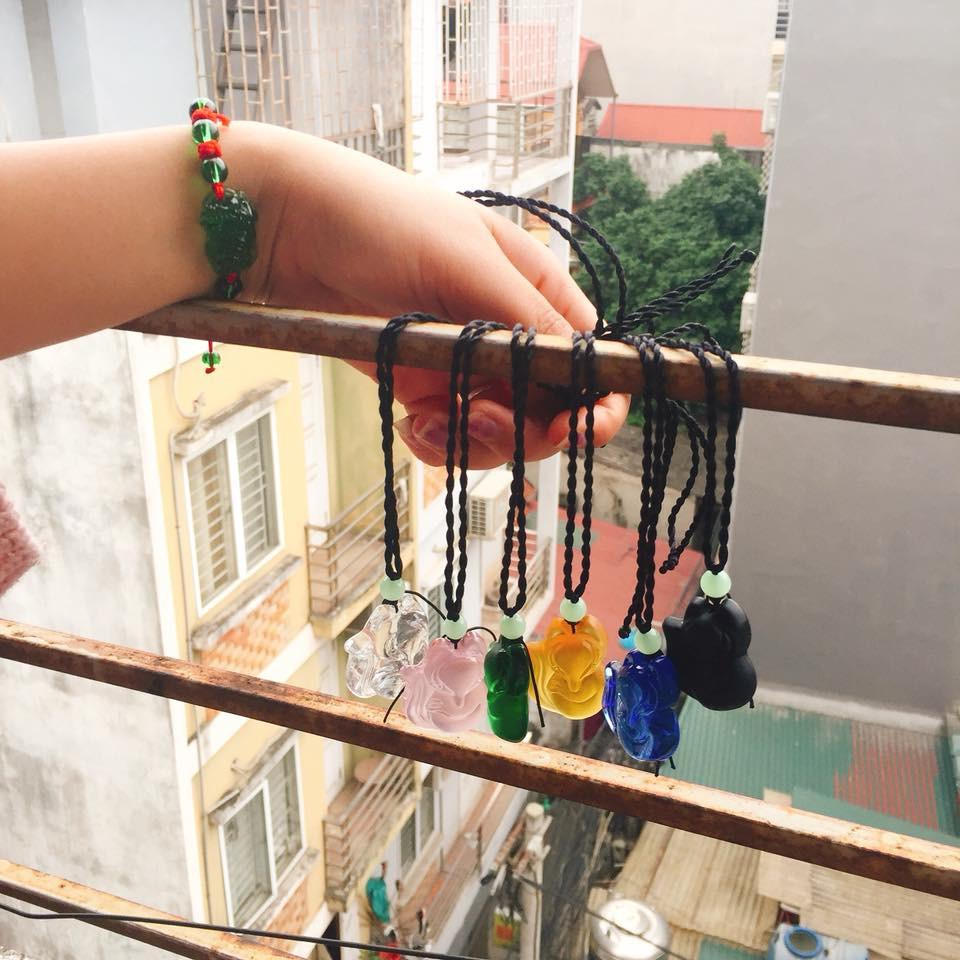 Dây đeo cổ hồ ly dáng ngồi xinh xắn