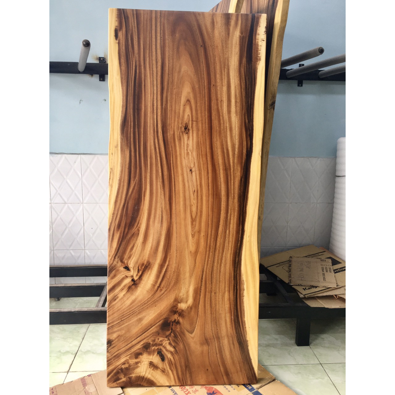 Mặt bàn gỗ me tây nguyên tấm KT 5x82x200cm