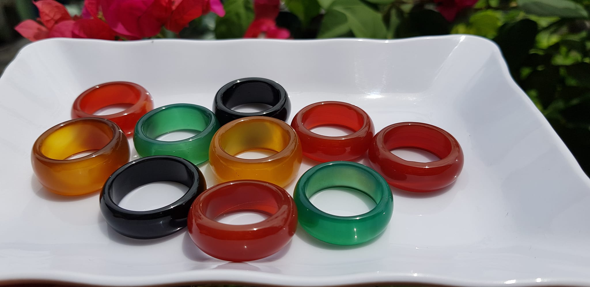 Nhẫn Nam Ni 19mm x cao 9mm Chất liệu đá mã não đủ màu Đỏ Vàng Đen Xanh dương shop giao bất kỳ Các Anh chọn nhẫn màu nào thì inbox shop giao đồng giá ạ