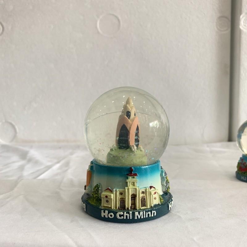 Quả cầu tuyết Việt Nam!
