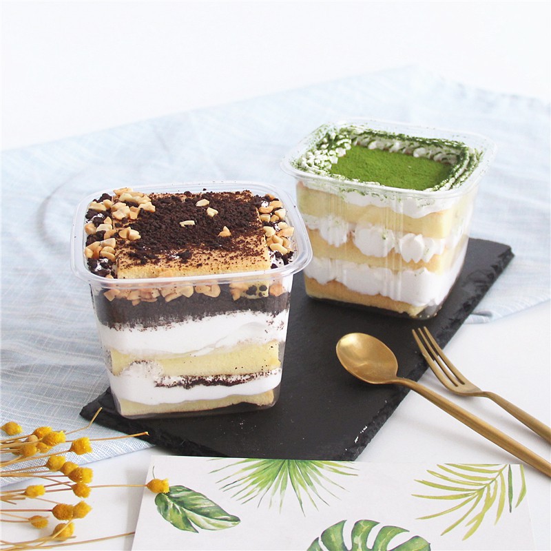 Bộ 50 hộp nhựa đựng Tiramisu vuông HT10-8 kèm nắp