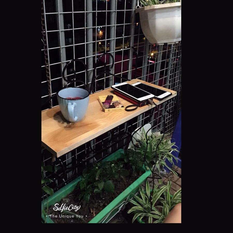 Bàn mini - kệ treo ban công