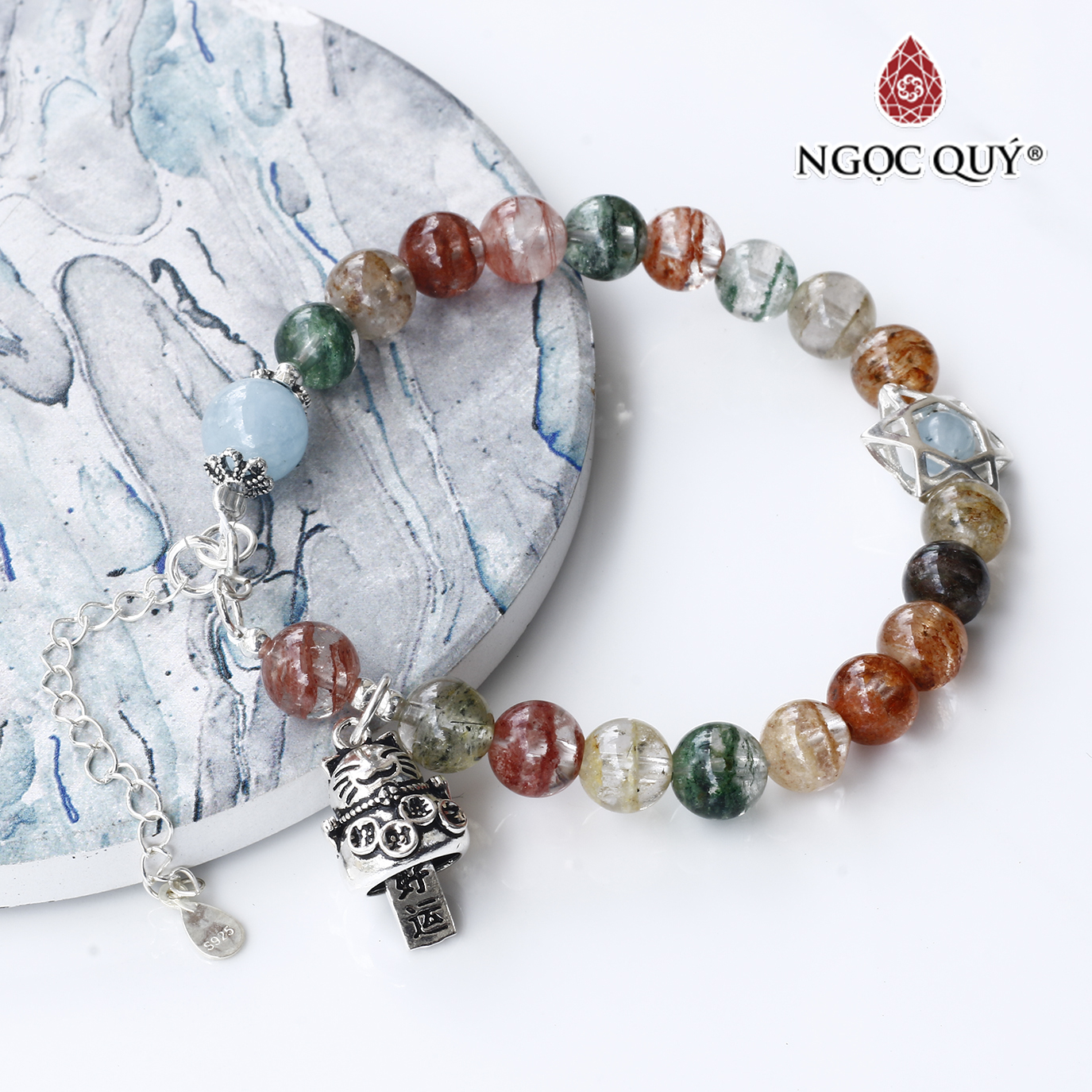 Vòng đá thạch anh ưu linh đa sắc charm mèo bạc - Ngọc Quý Gemstones