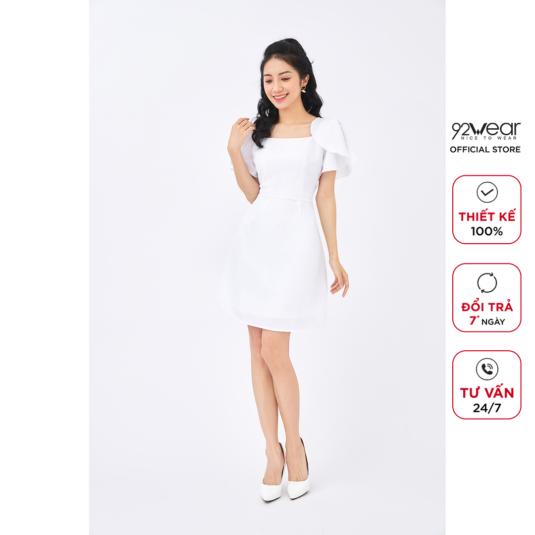 Đàm xòe 92WEAR Thiết kế cổ vuông tay xòe DEW1089